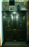 sideboard.jpg (50517 bytes)